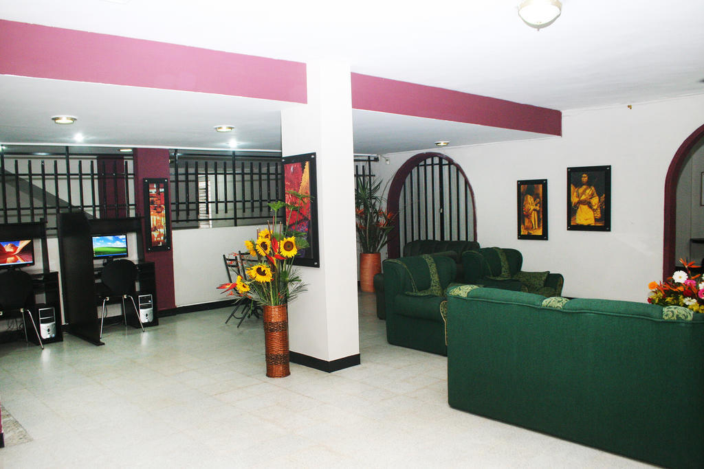 Hotel Normandia Medellín Dış mekan fotoğraf
