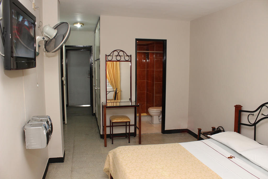 Hotel Normandia Medellín Dış mekan fotoğraf